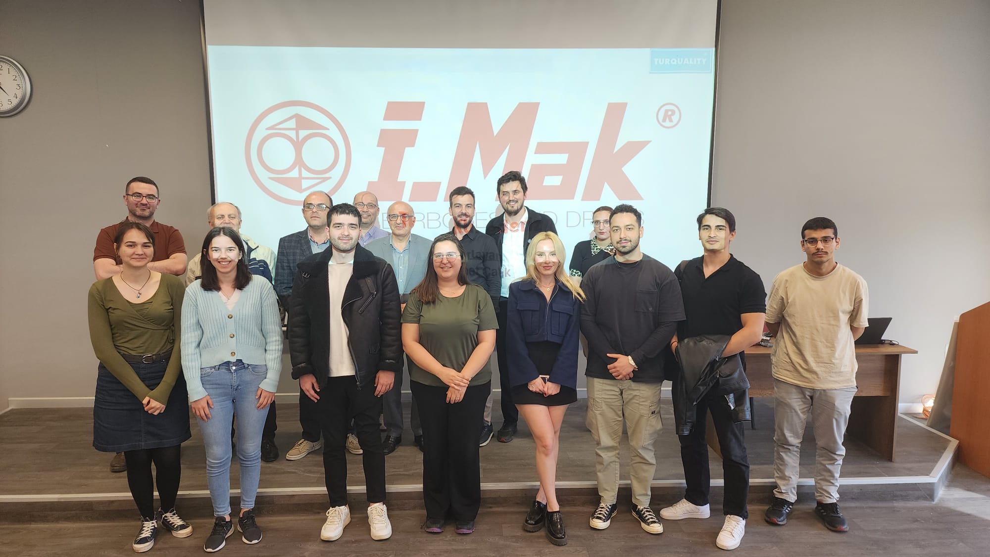imak-2.jpg (201 KB)